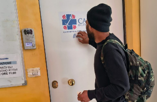 San Benedetto - Caritas: "Servono coperte, inaccettabile dormire all’aperto con questo freddo"